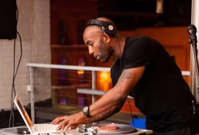 DJ Into the music